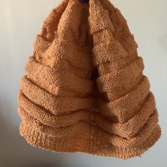 100% handmade hat - Picture 2 of 2